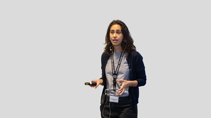 Portrait of Teresa Regueira Muñiz Presenting